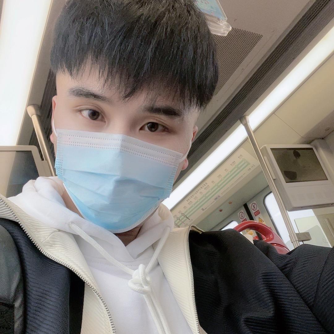 天空依然