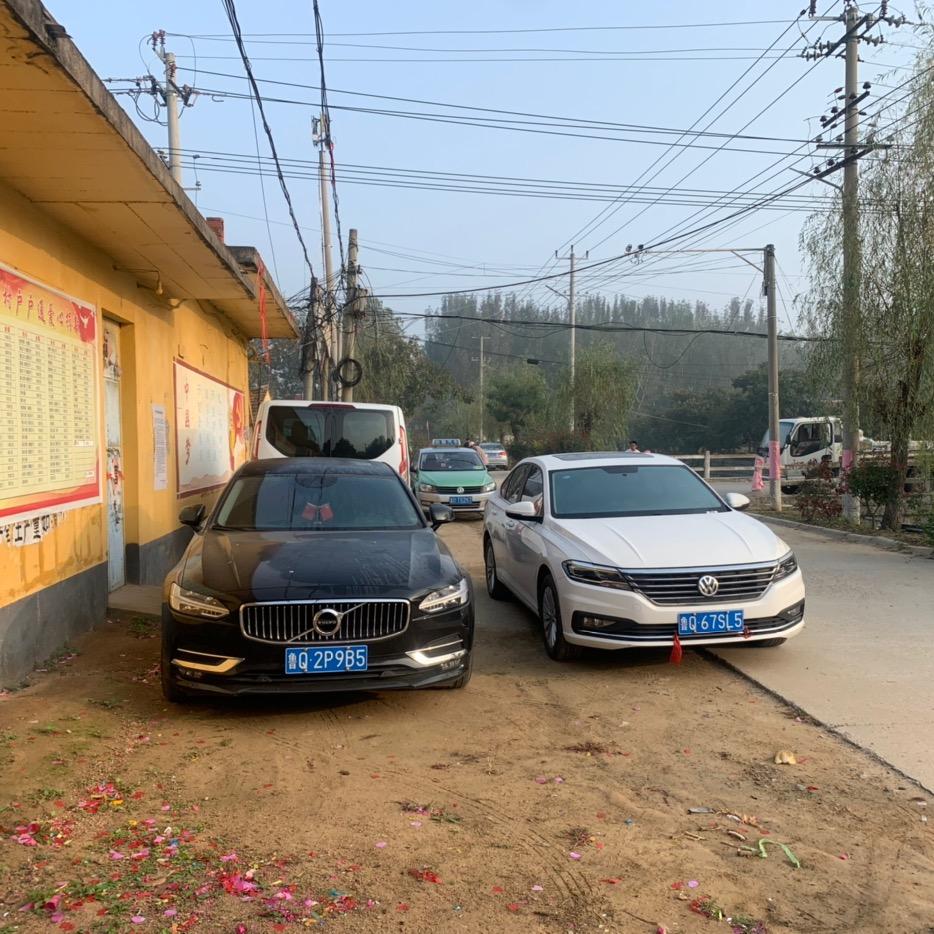阳光帅气大男孩