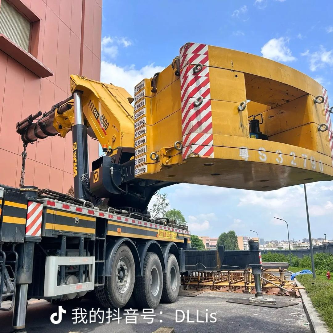 东莞鼎力起重25-300吨吊车租赁