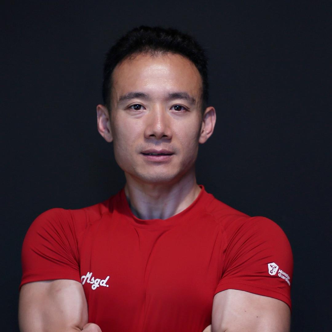 程鸣（猛踢钢板中）@抖音