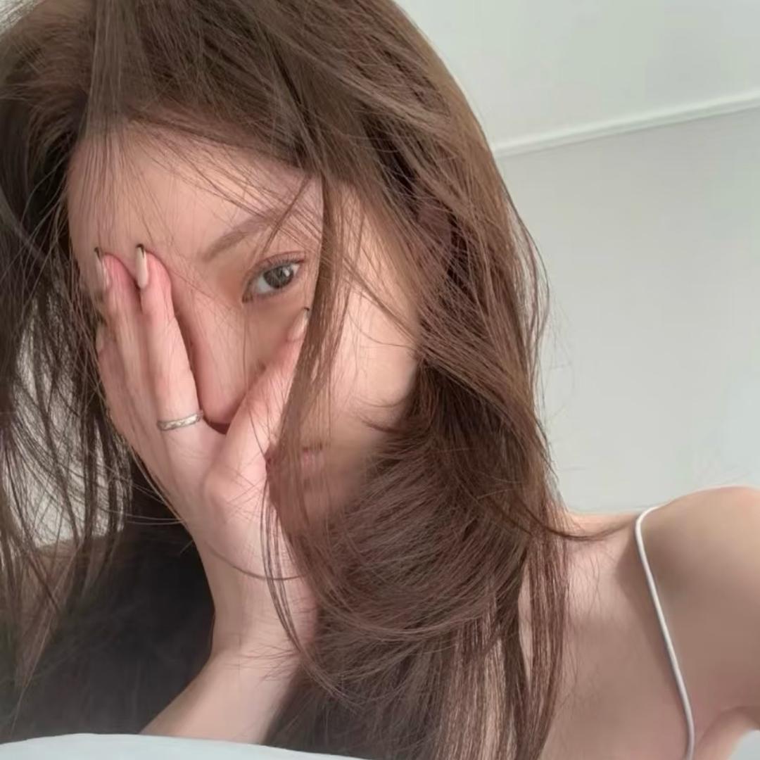 左脸有颗痣‘