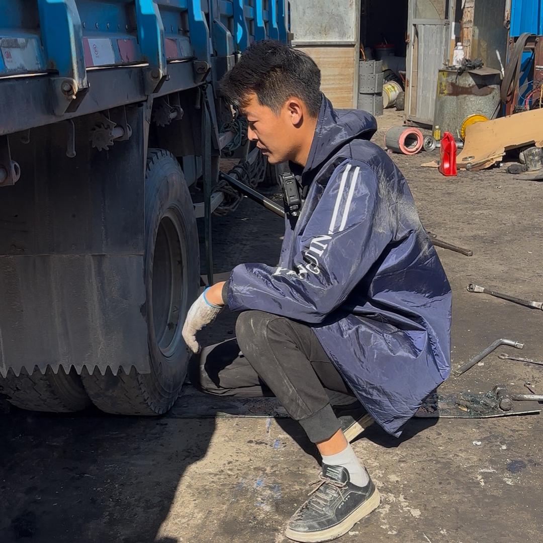 修电路的李潜（静文的日常）