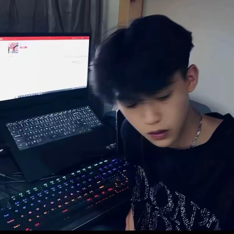 爱吃米线的羊🐑