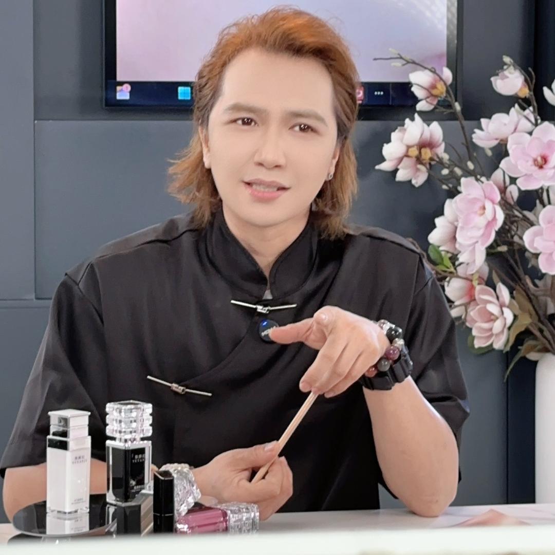 卓色纹绣林天佑