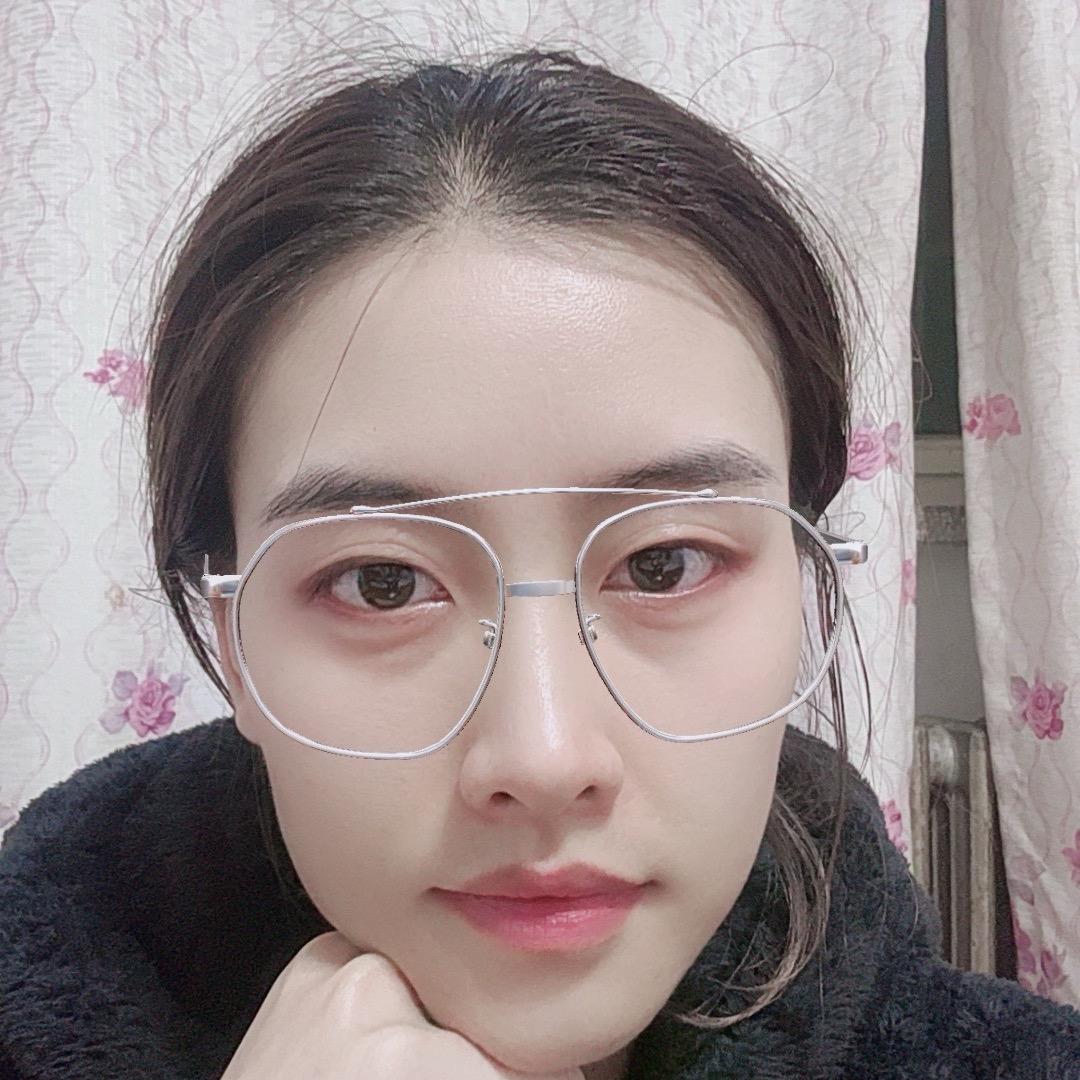 爱健身🏋️～唱歌的雪