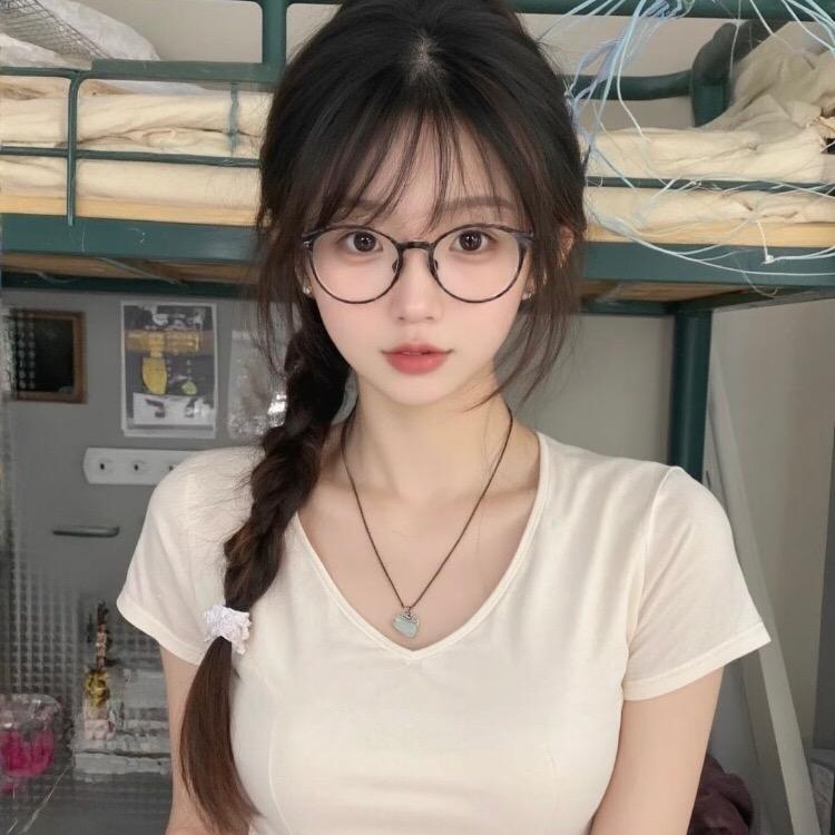 莹莹