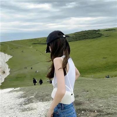 韦韦一笑