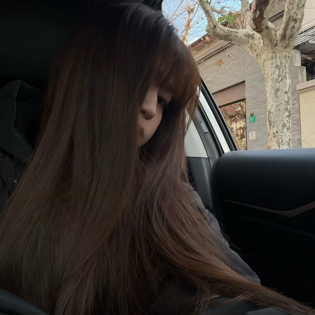 옌옌.