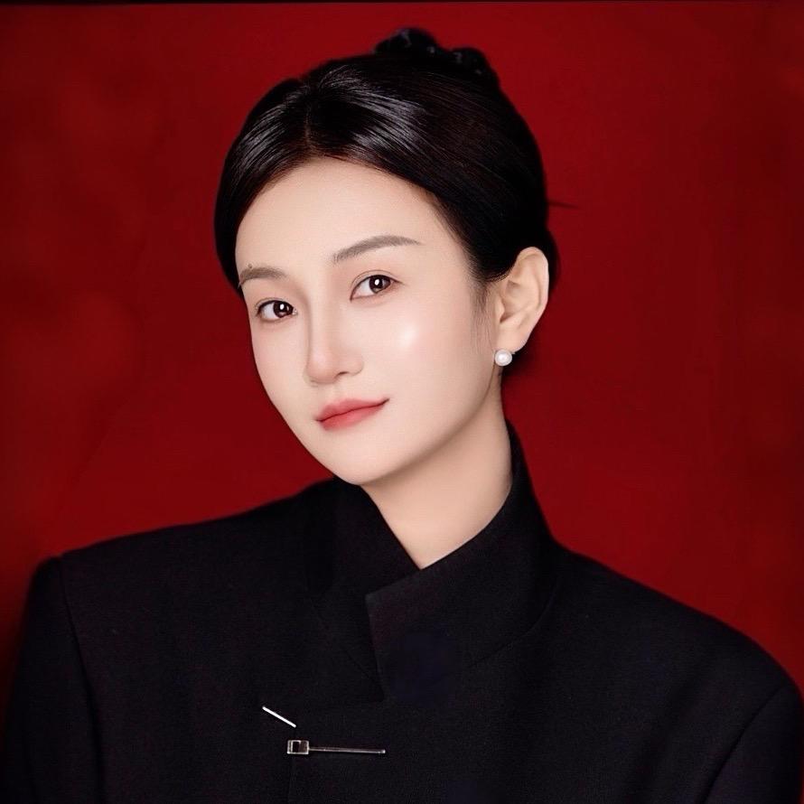 👑徐小蓝