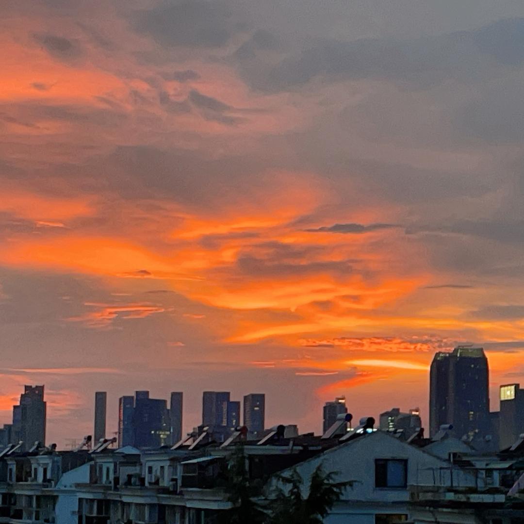 模糊的衬衫