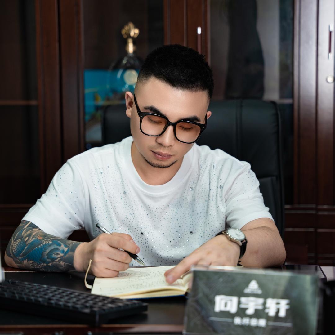把酒吧干好的向先生
