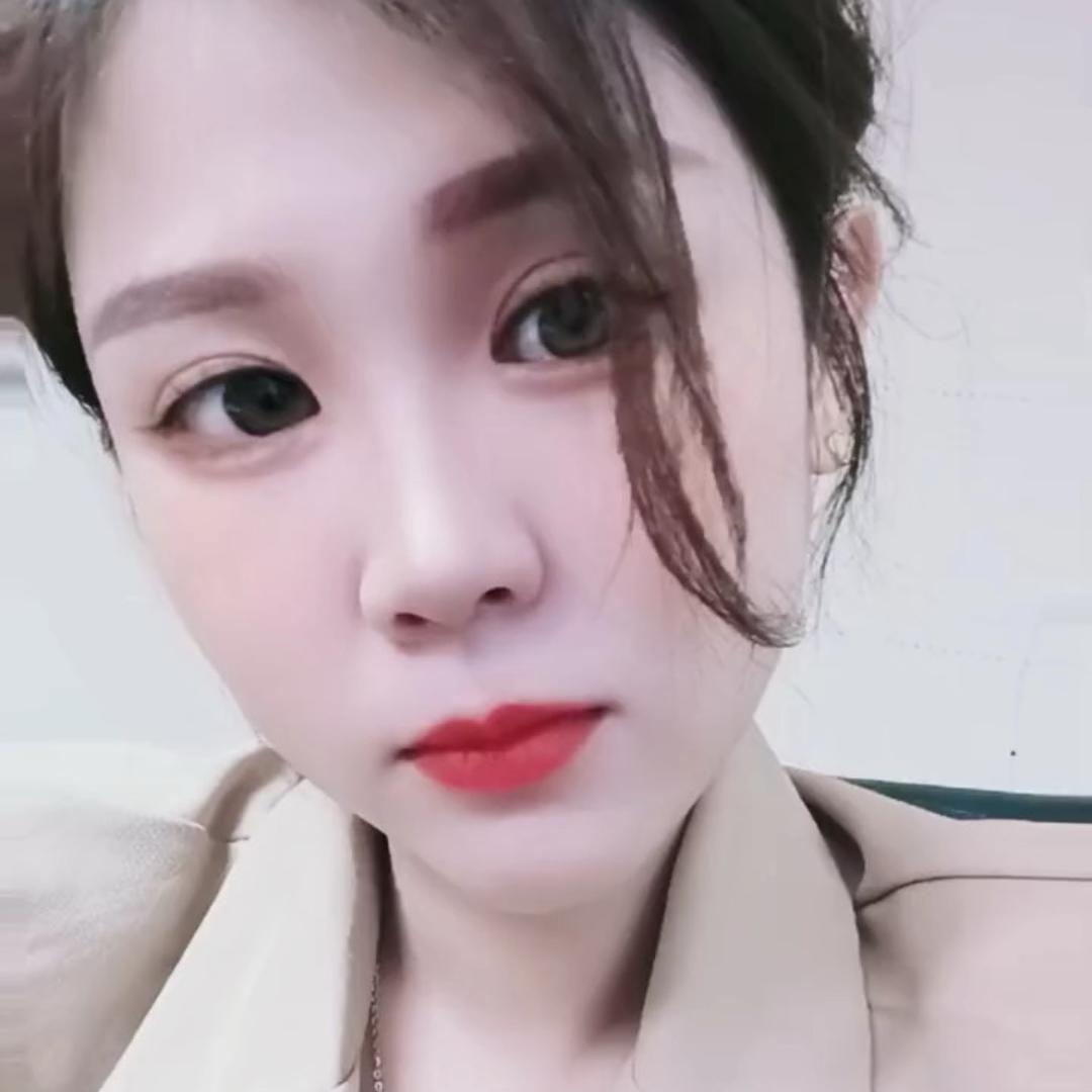 LU璐璐