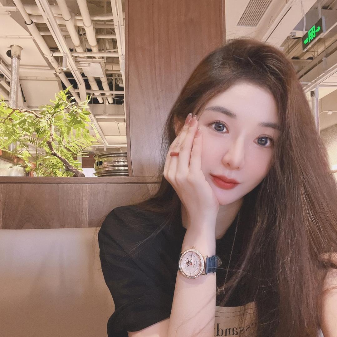 婧婧🧜🏻‍♀️