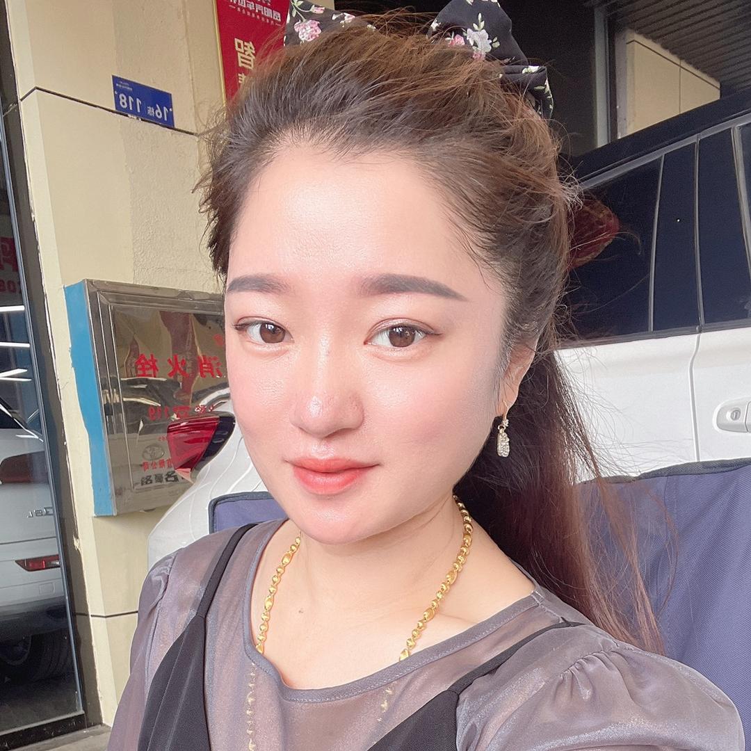 岳阳铭豪迪姐二手车