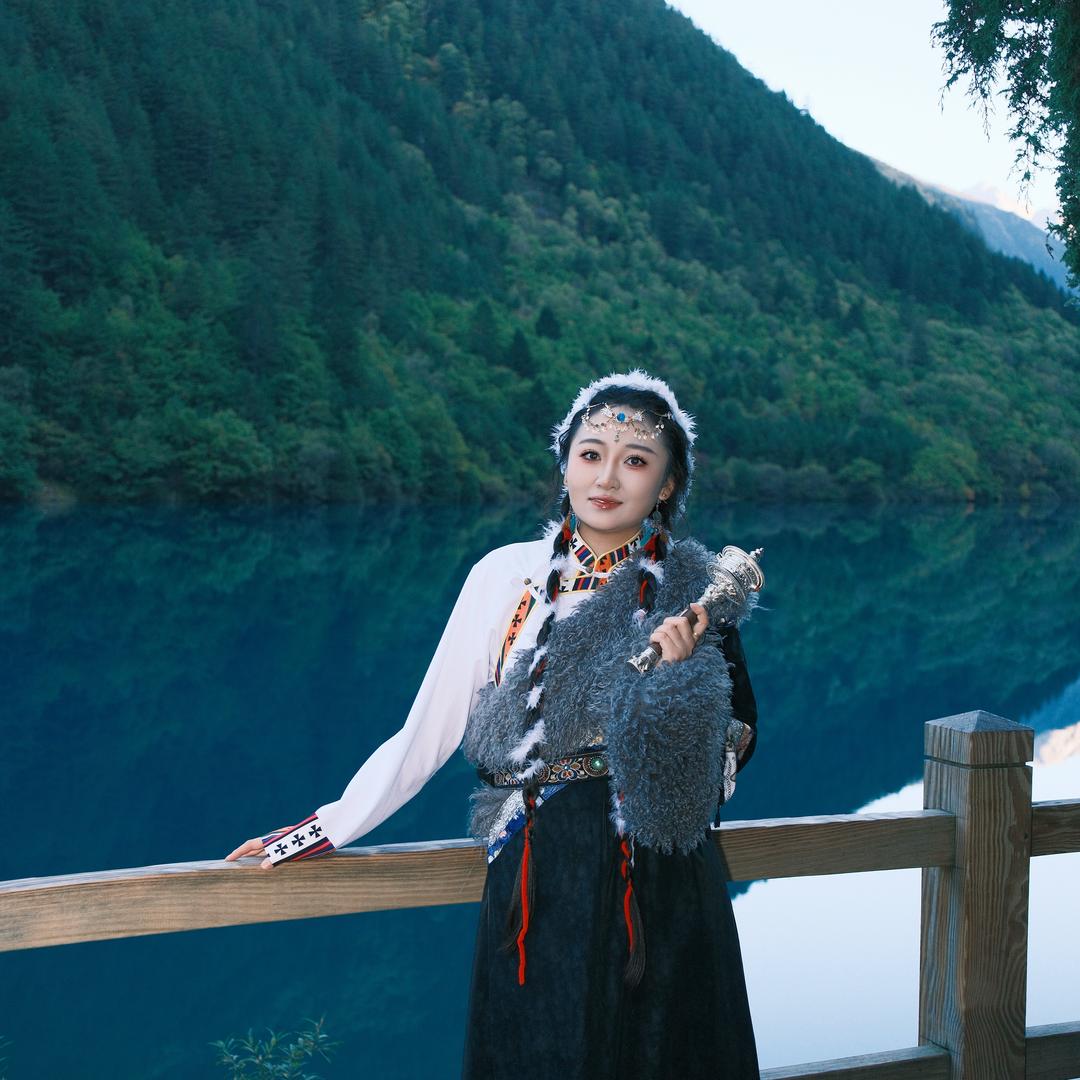 娜娜.