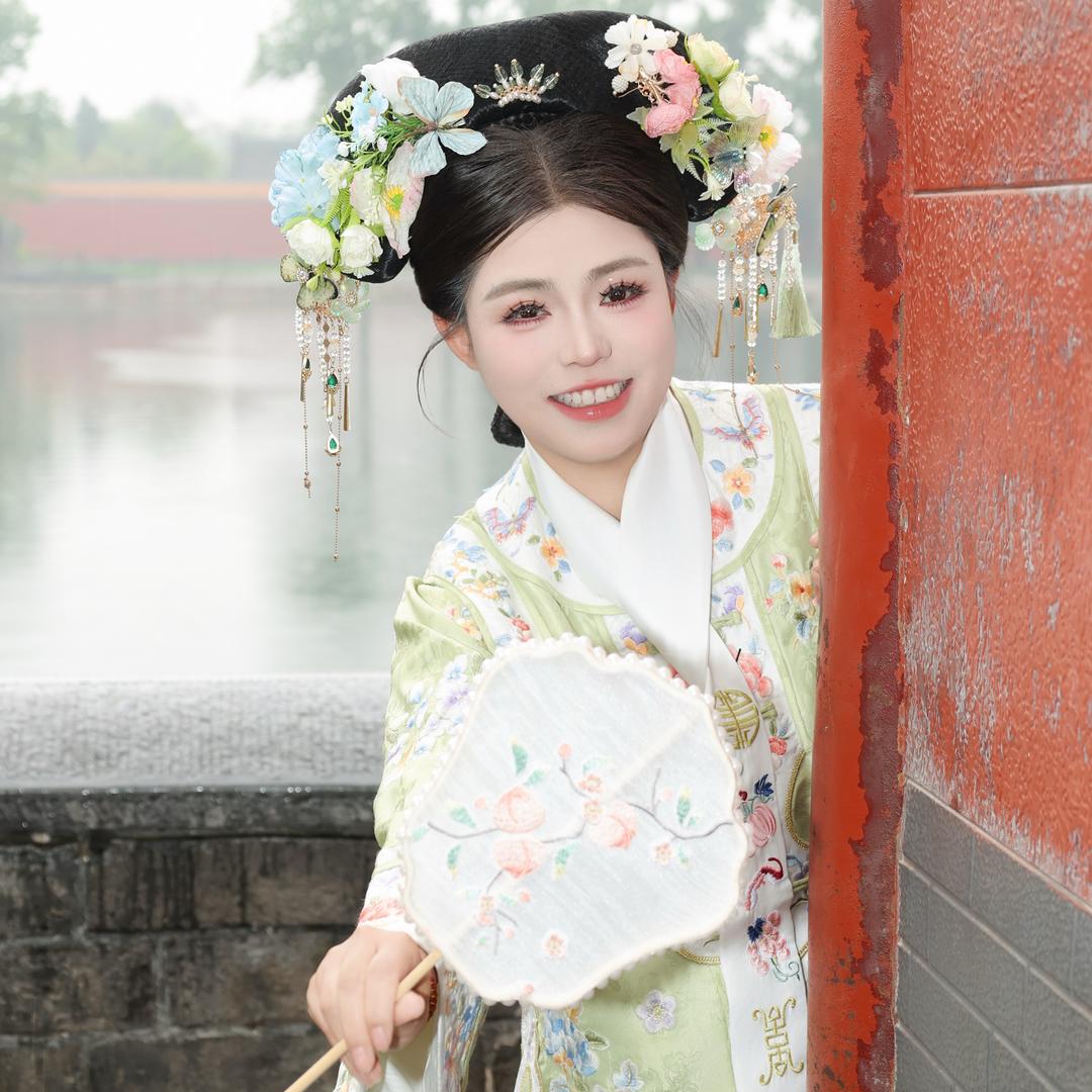 尹小丽