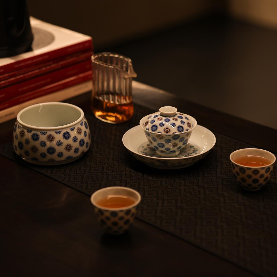 万海玩瓷