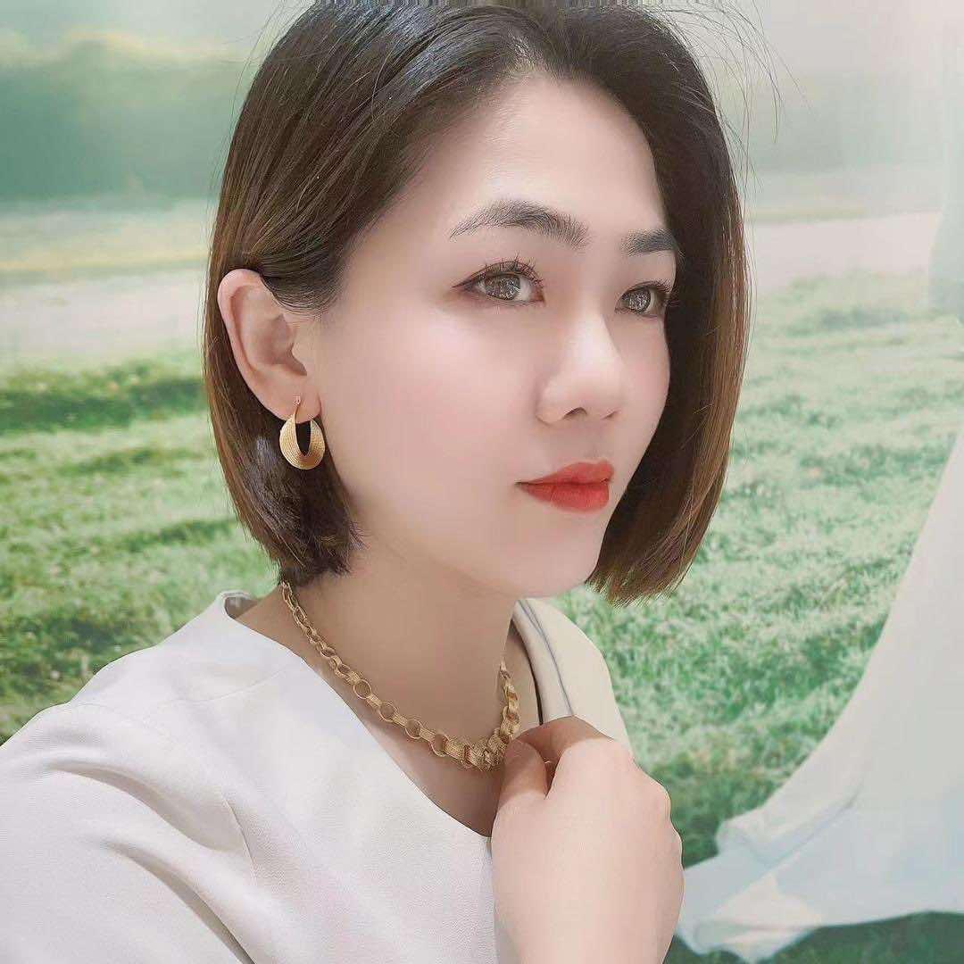 铁岭新玛特潮宏基店长小杰