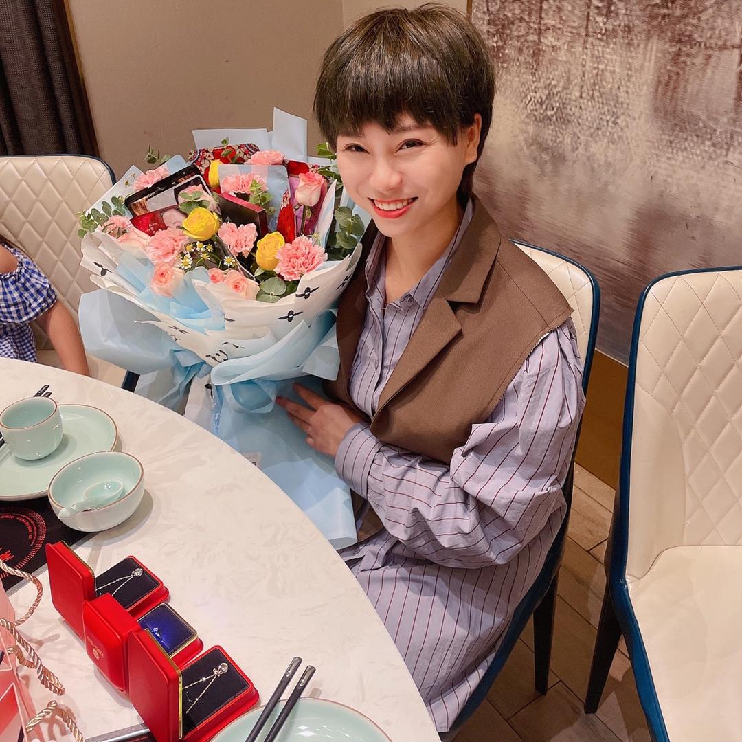 金谷物美超市潘雪