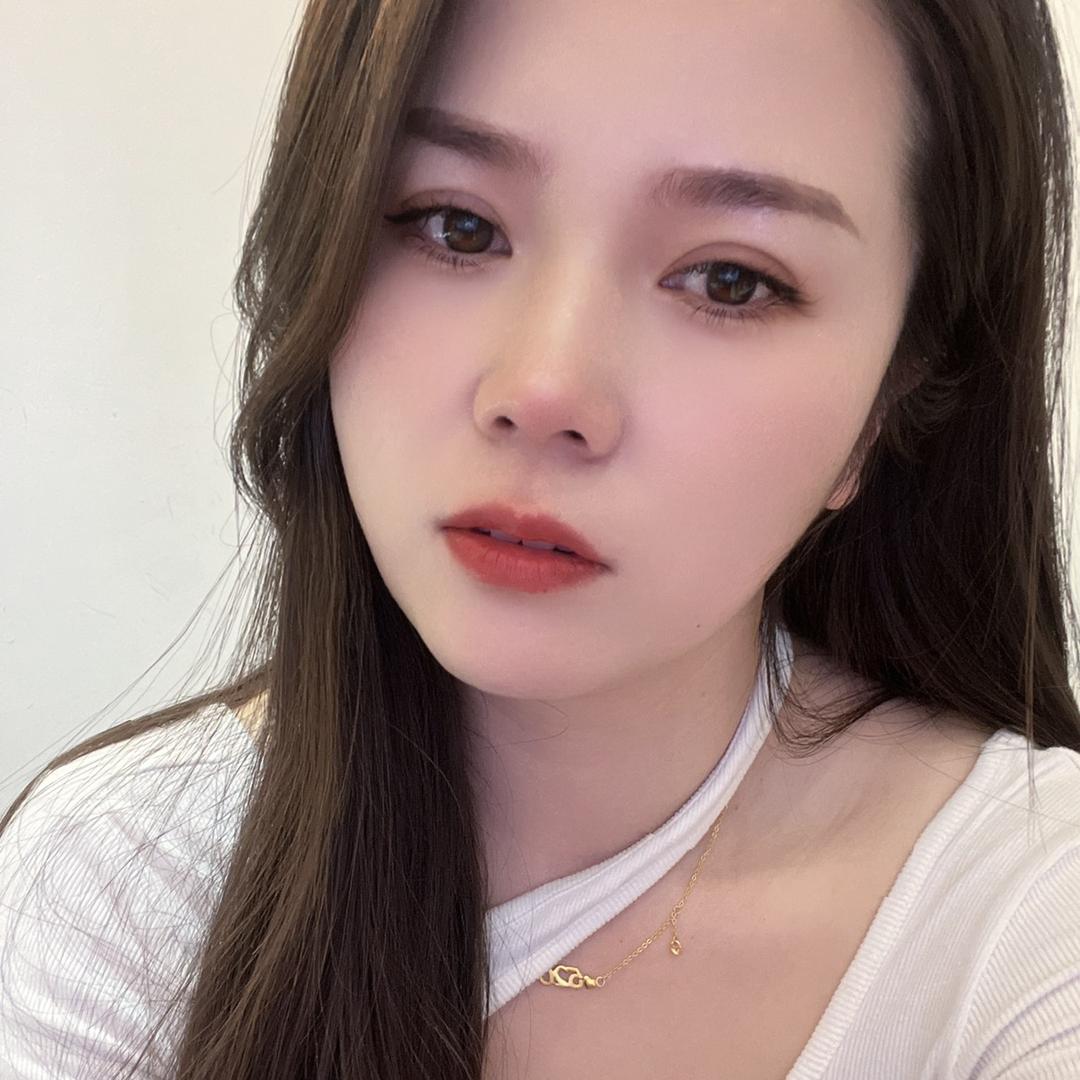 镇平左耳采耳老板娘