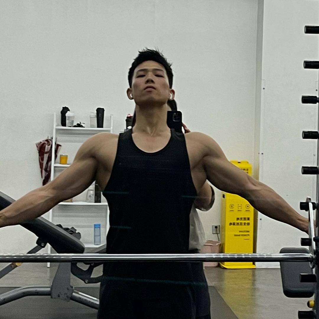 刘枫^