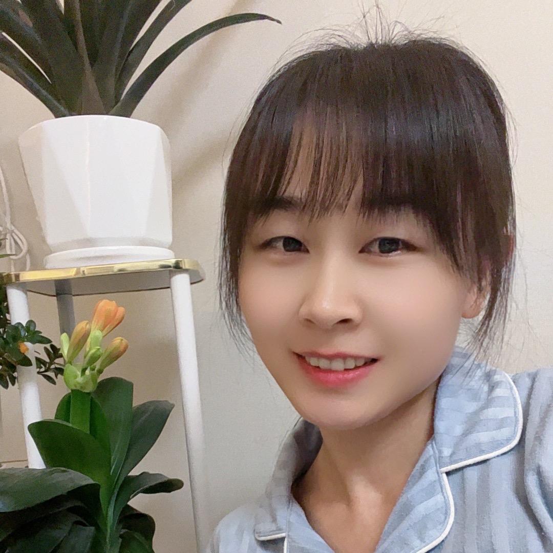 四月