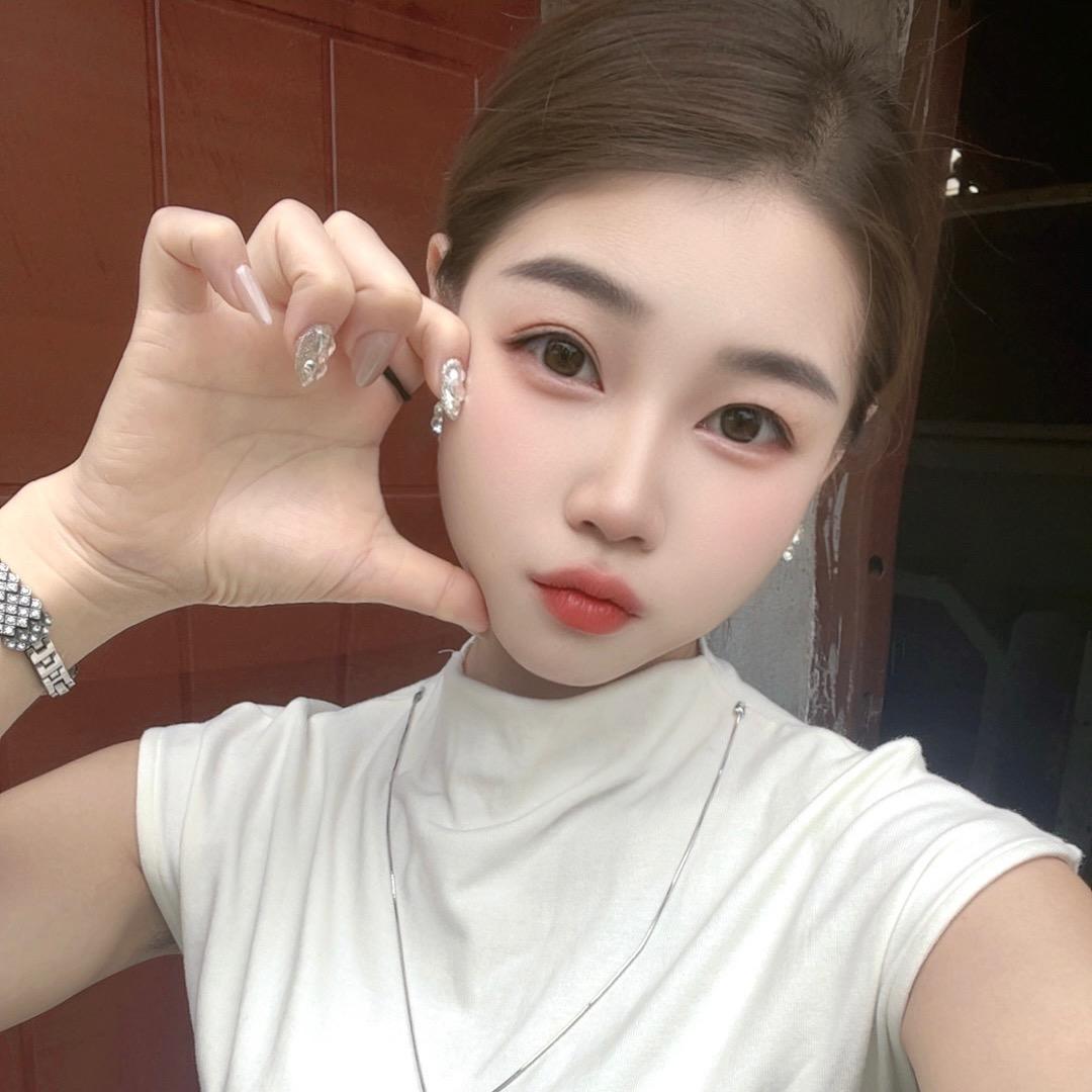 💋泡芙小姐