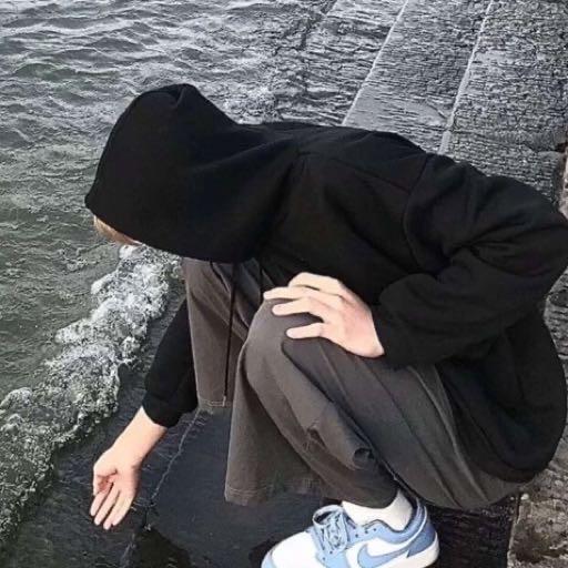 满怀忧愁
