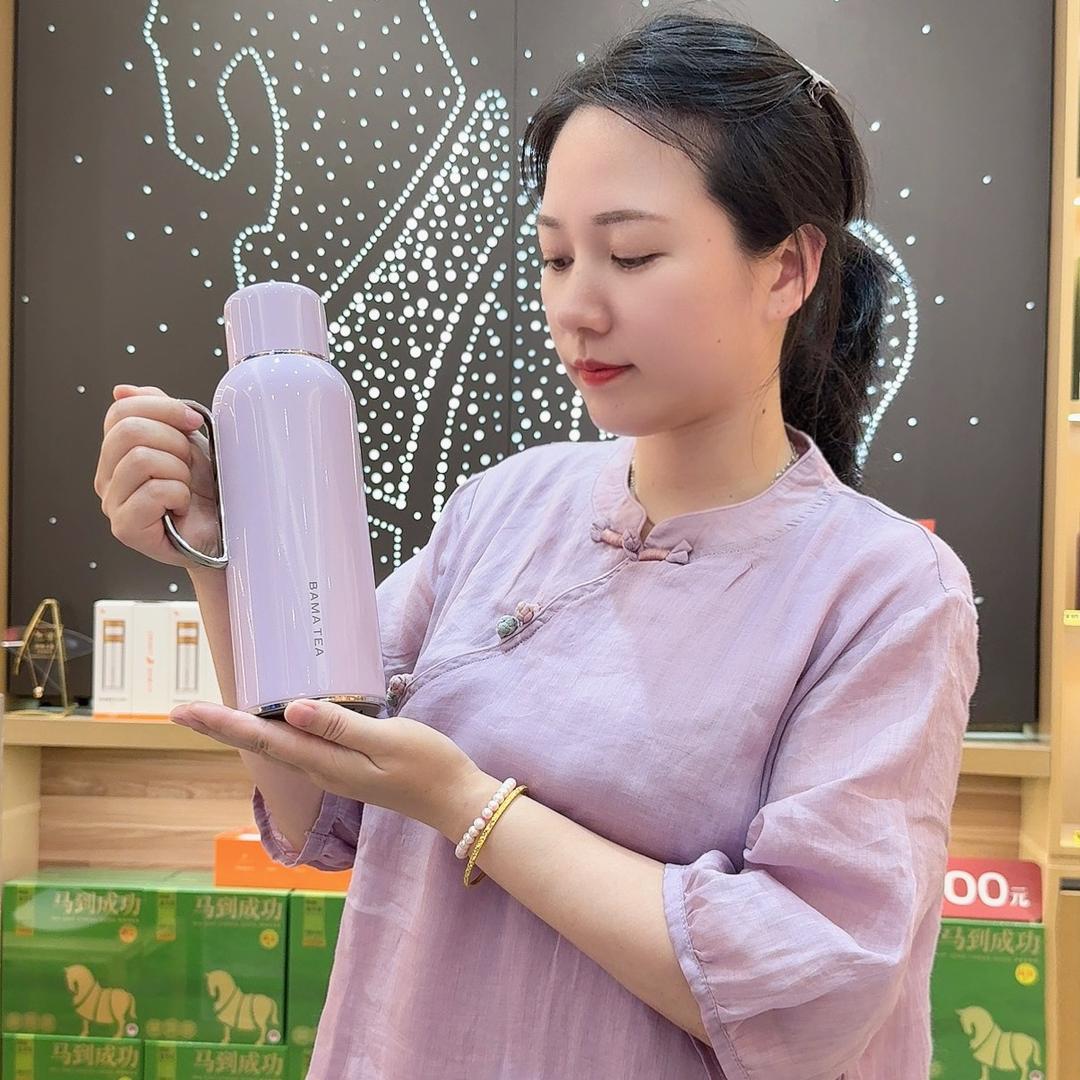 乐意李吖