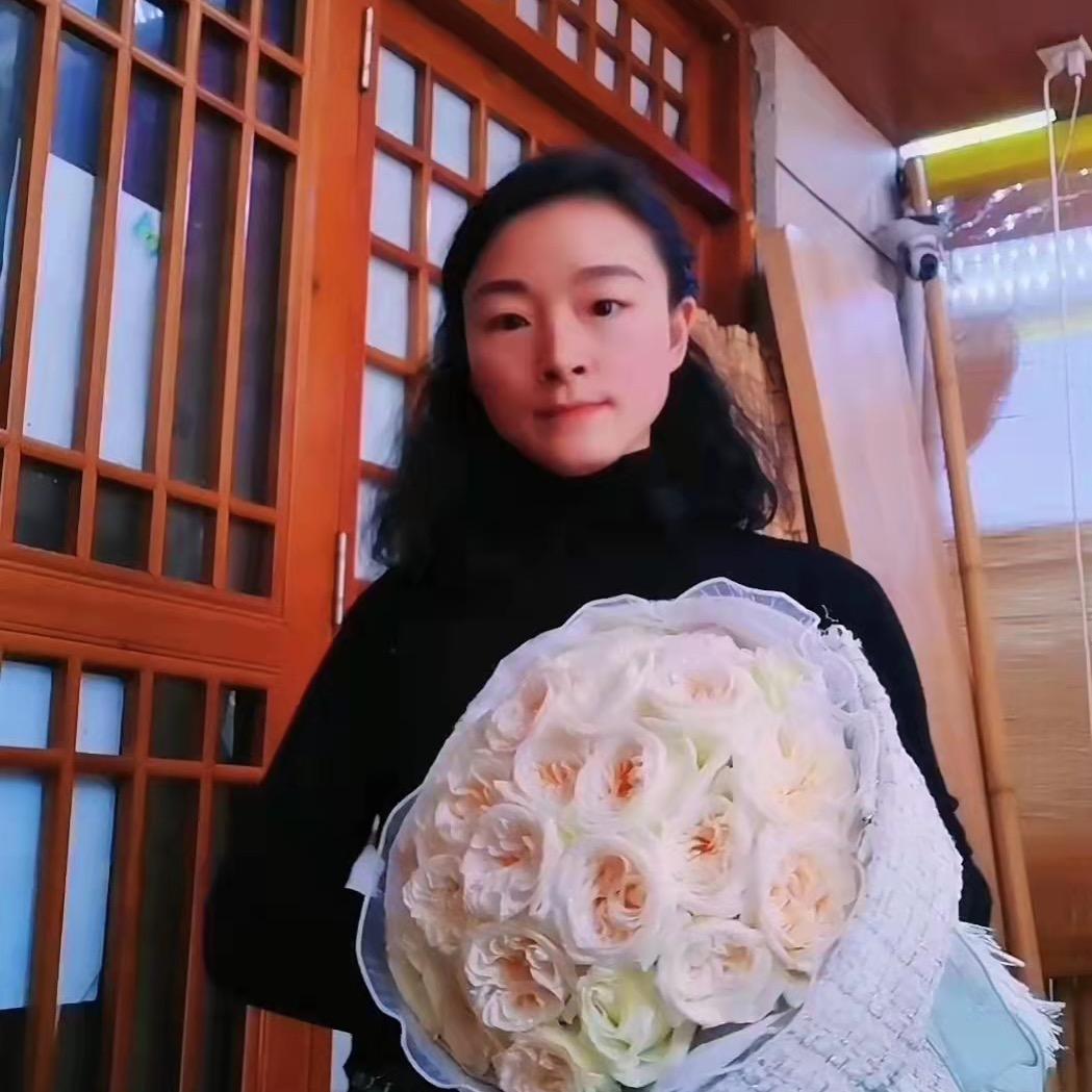 晓燕姐在卖花