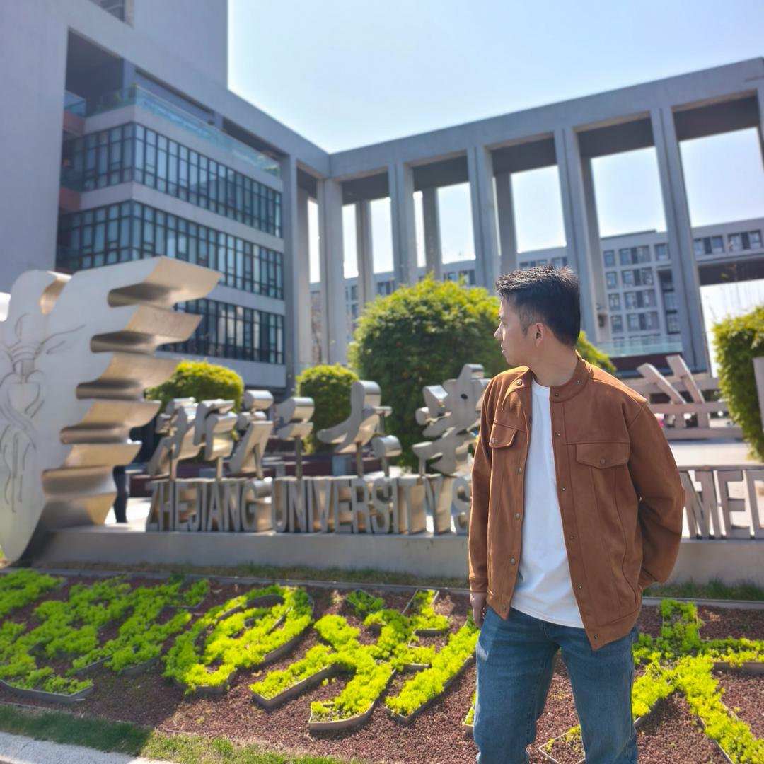 阿尔曼谈教育