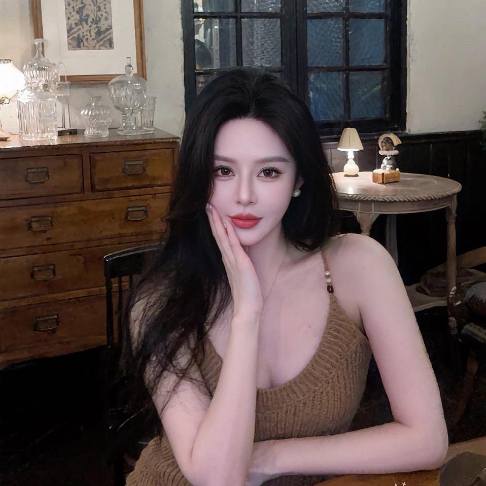 你叫我娜娜就行