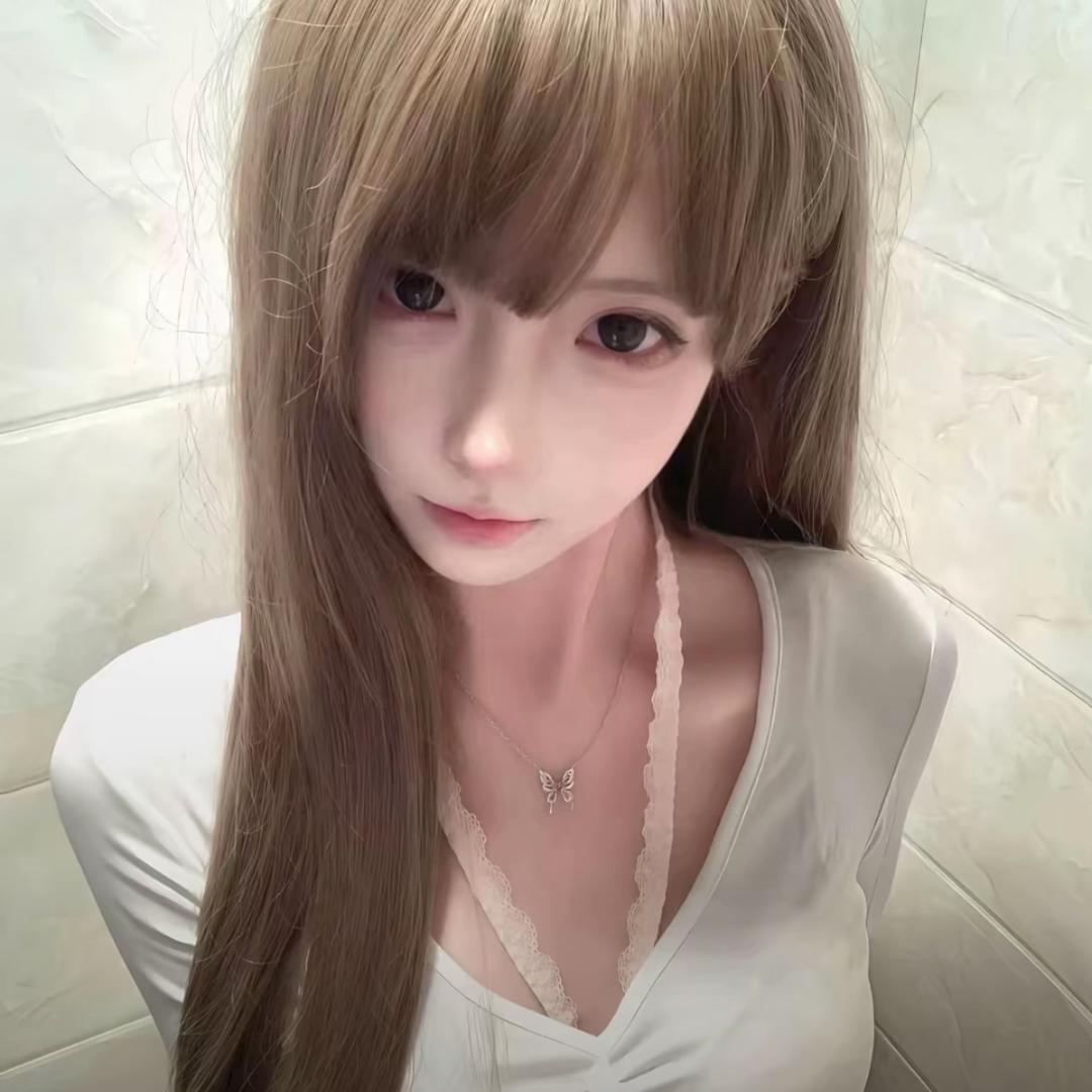 老奶奶你踩到我脚了