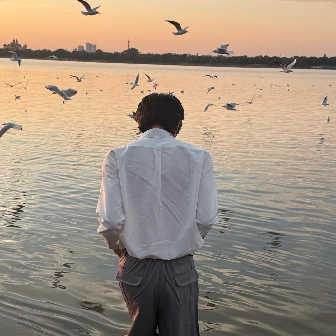 李桃白💗.（想当明星⭐版）