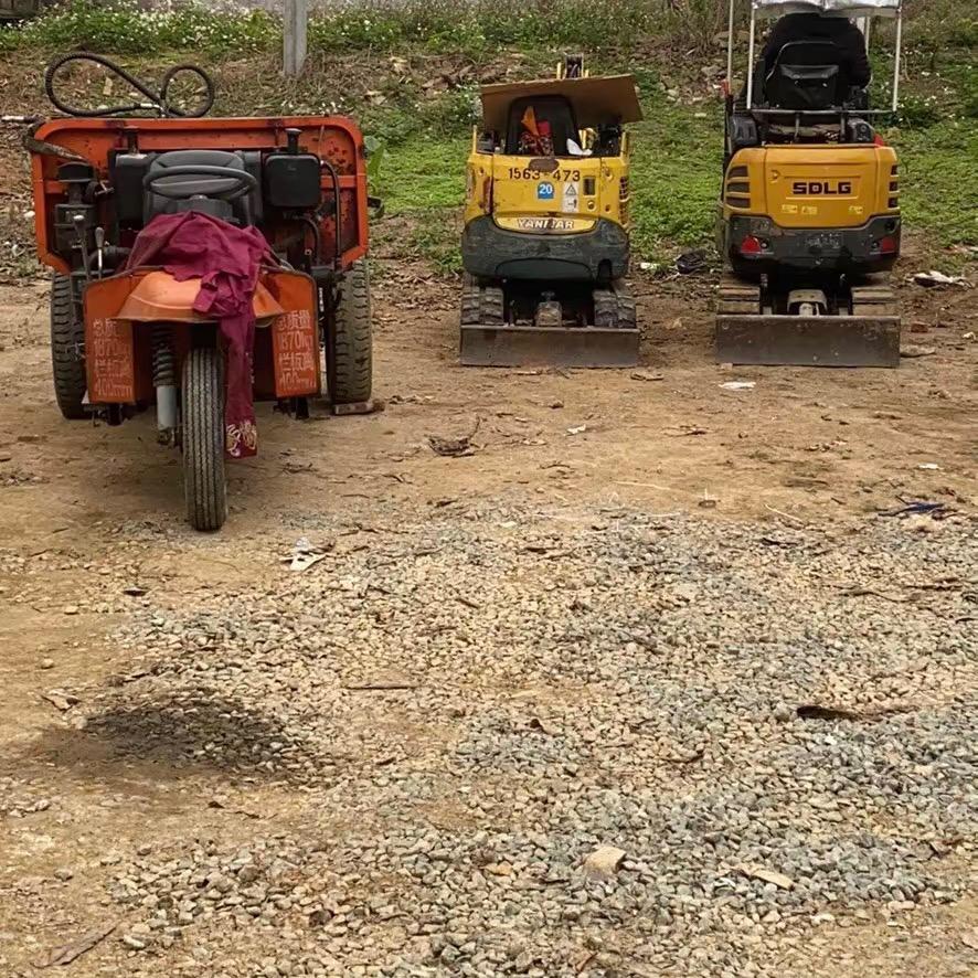 新兴 微挖 三轮车 出租
