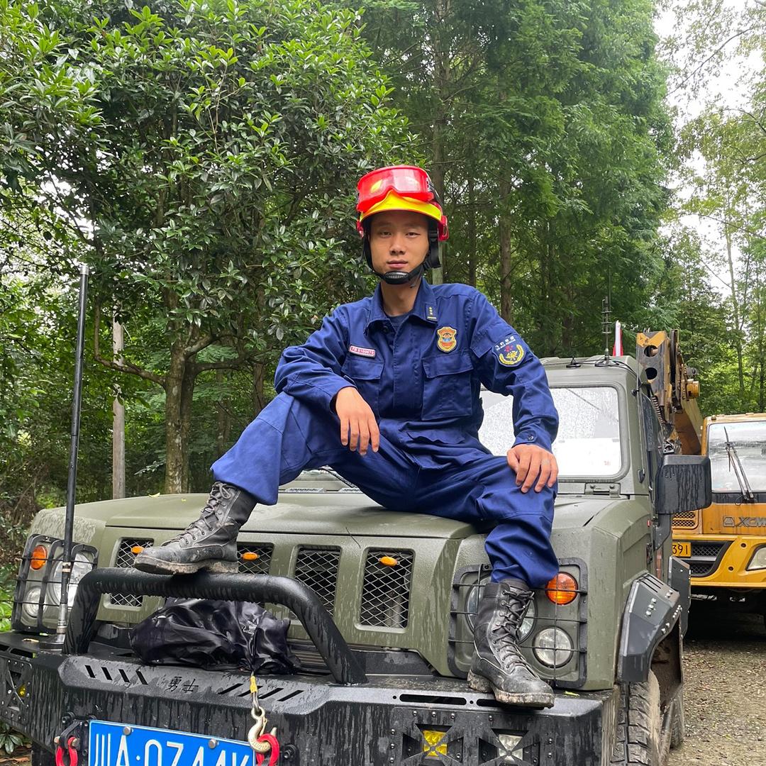 崇州飞豹宣传部   崔继忠