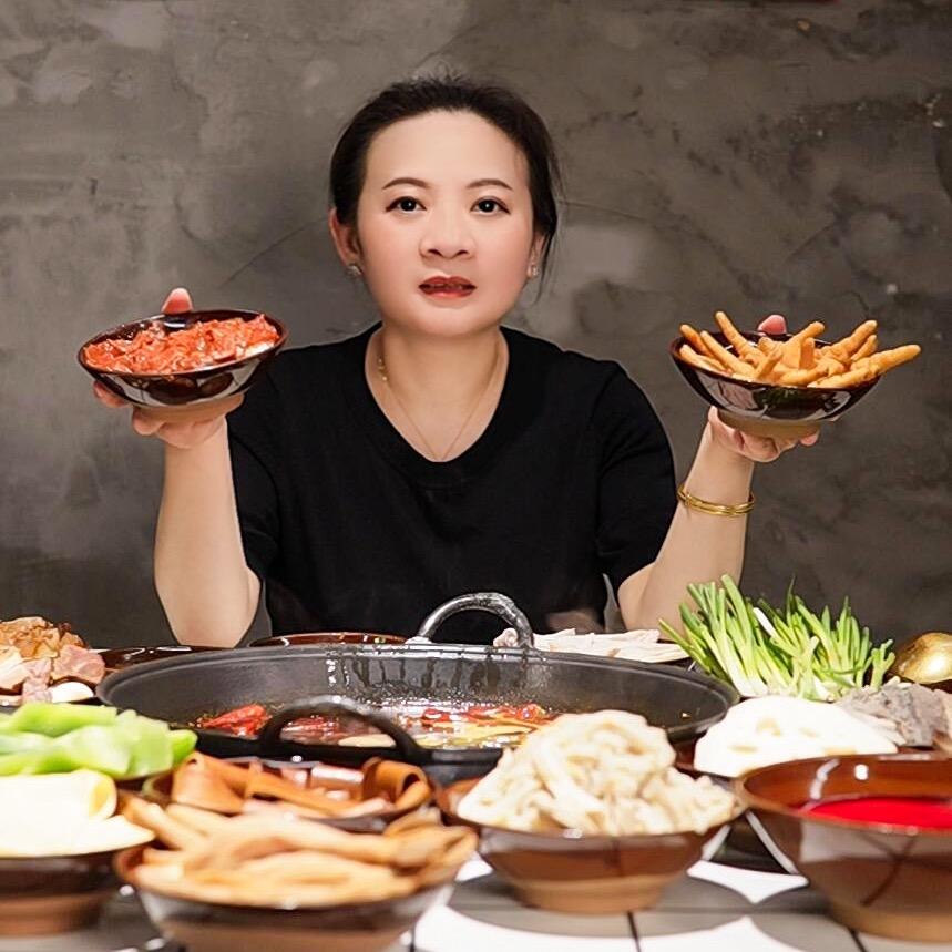 代姐家的黄葛树老火锅