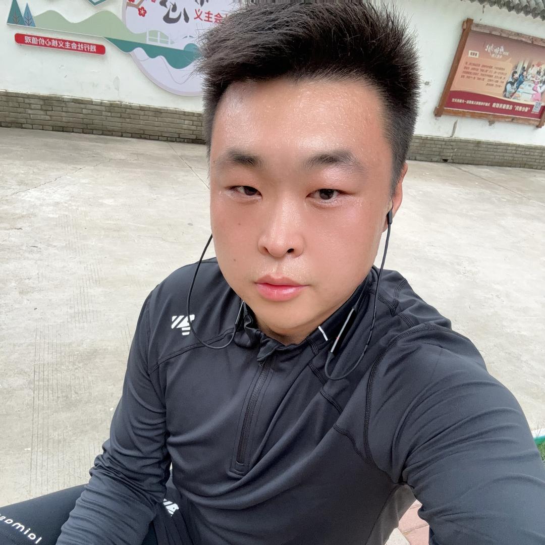 奔跑的酒罐