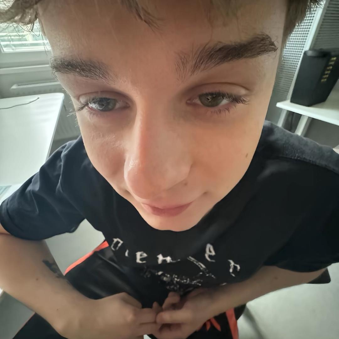 e0u.