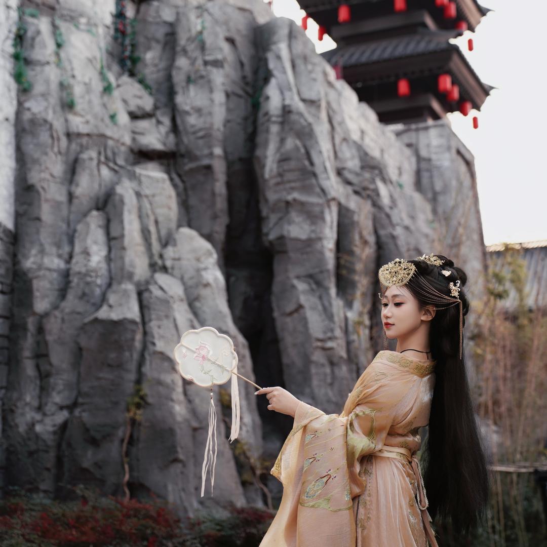 泡芙小姐