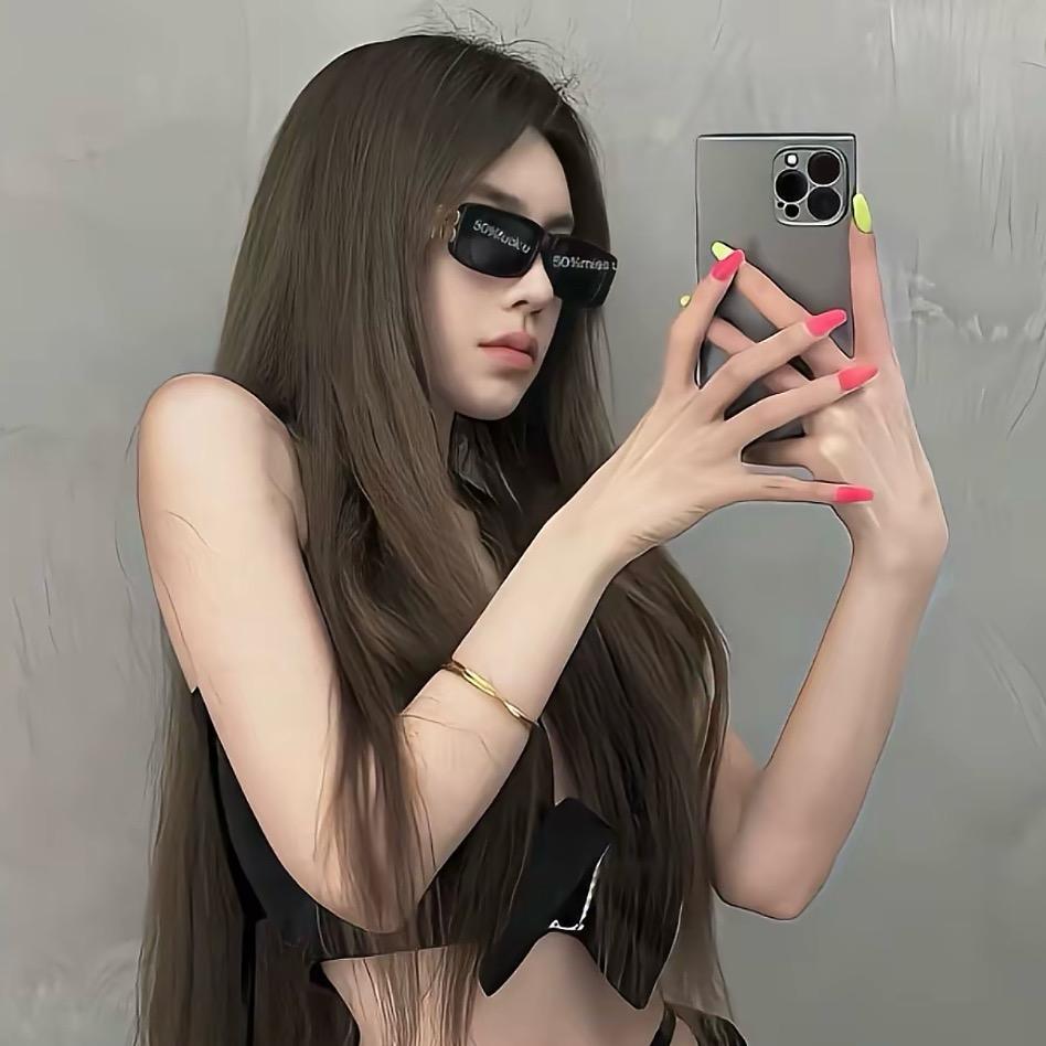 Cc.𝔂𝓷