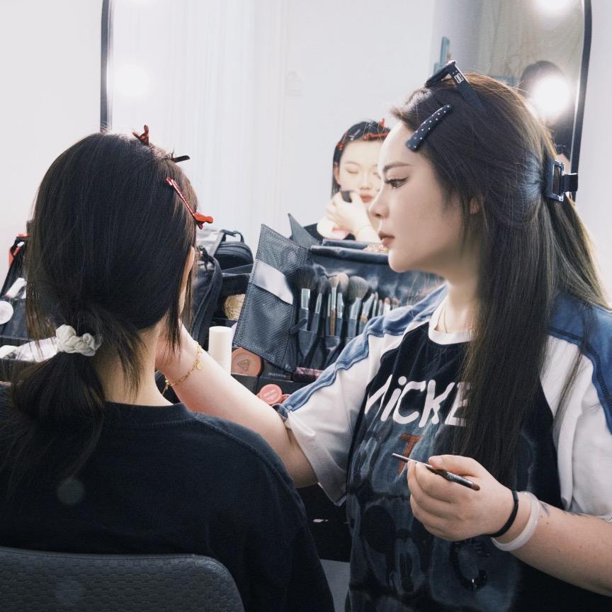 芷江囍嫁婚纱礼服馆-桃子