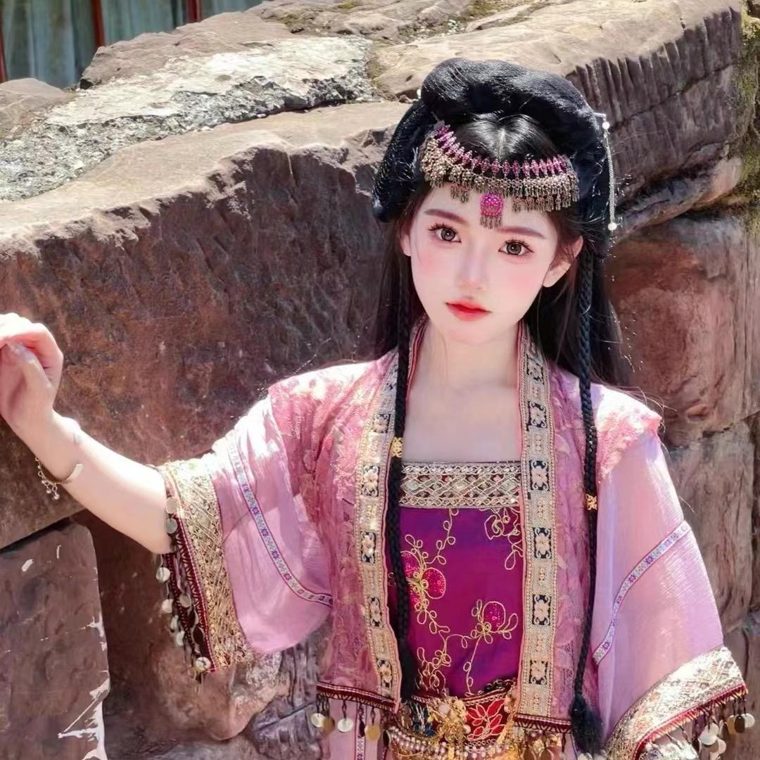 民族风情旅拍服饰