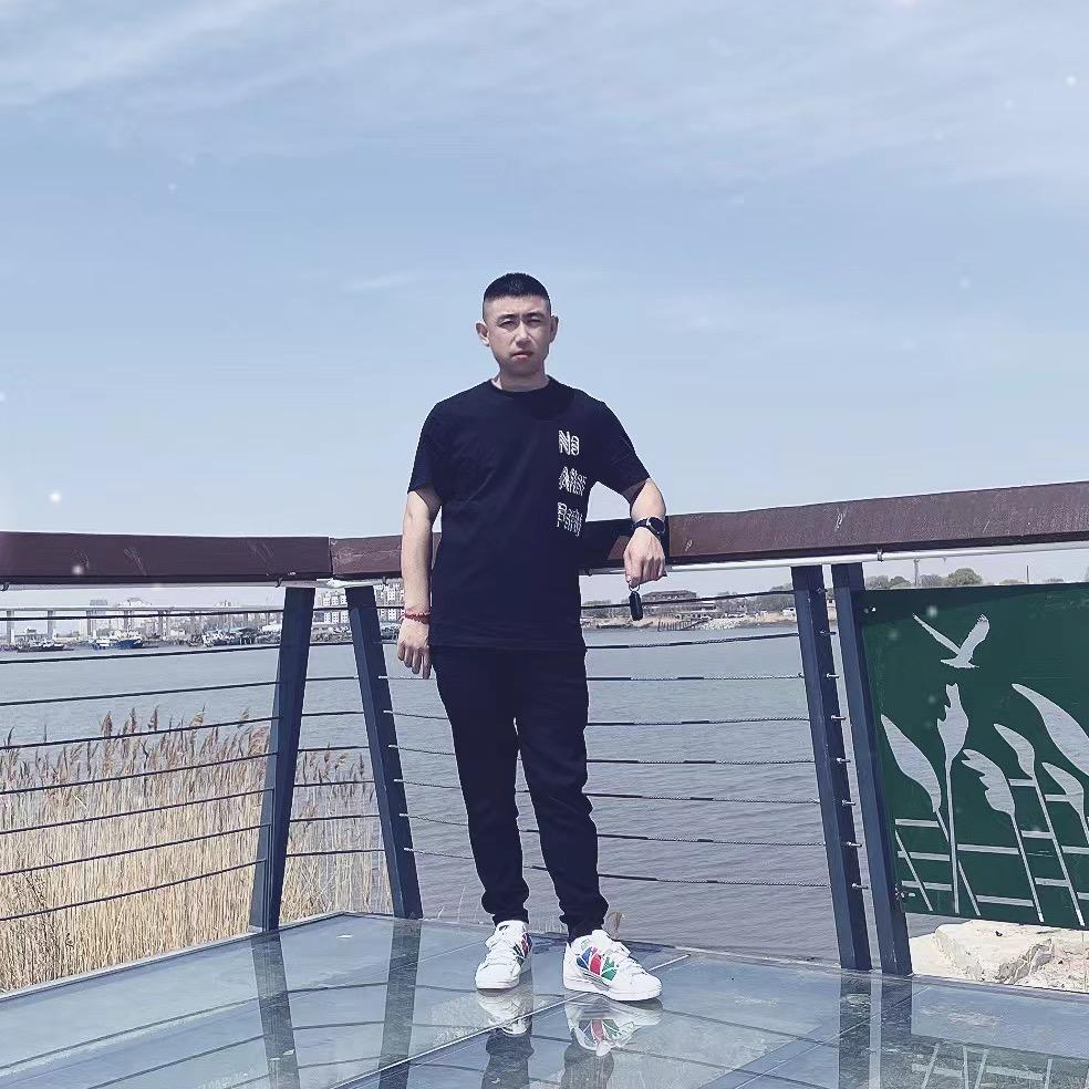 恒泰施工队(专业铺塑胶地板做自流平)