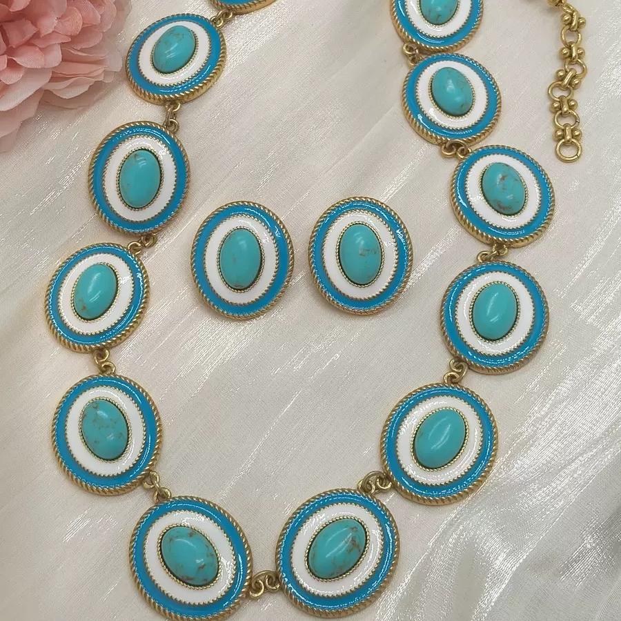 叶利杨中古饰品