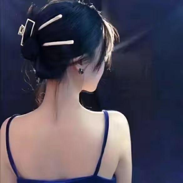 。深情不及久伴