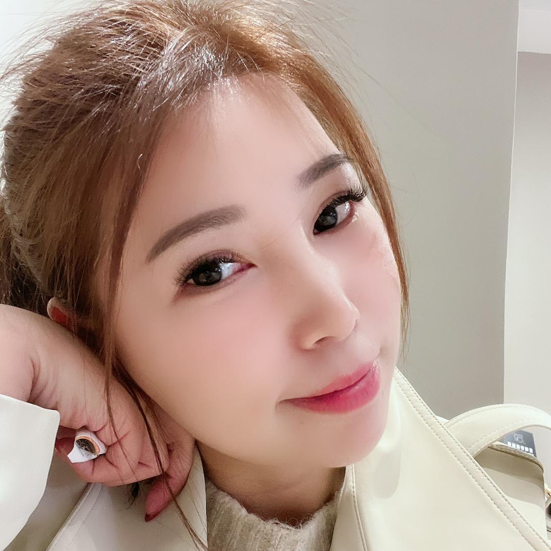 默默～～