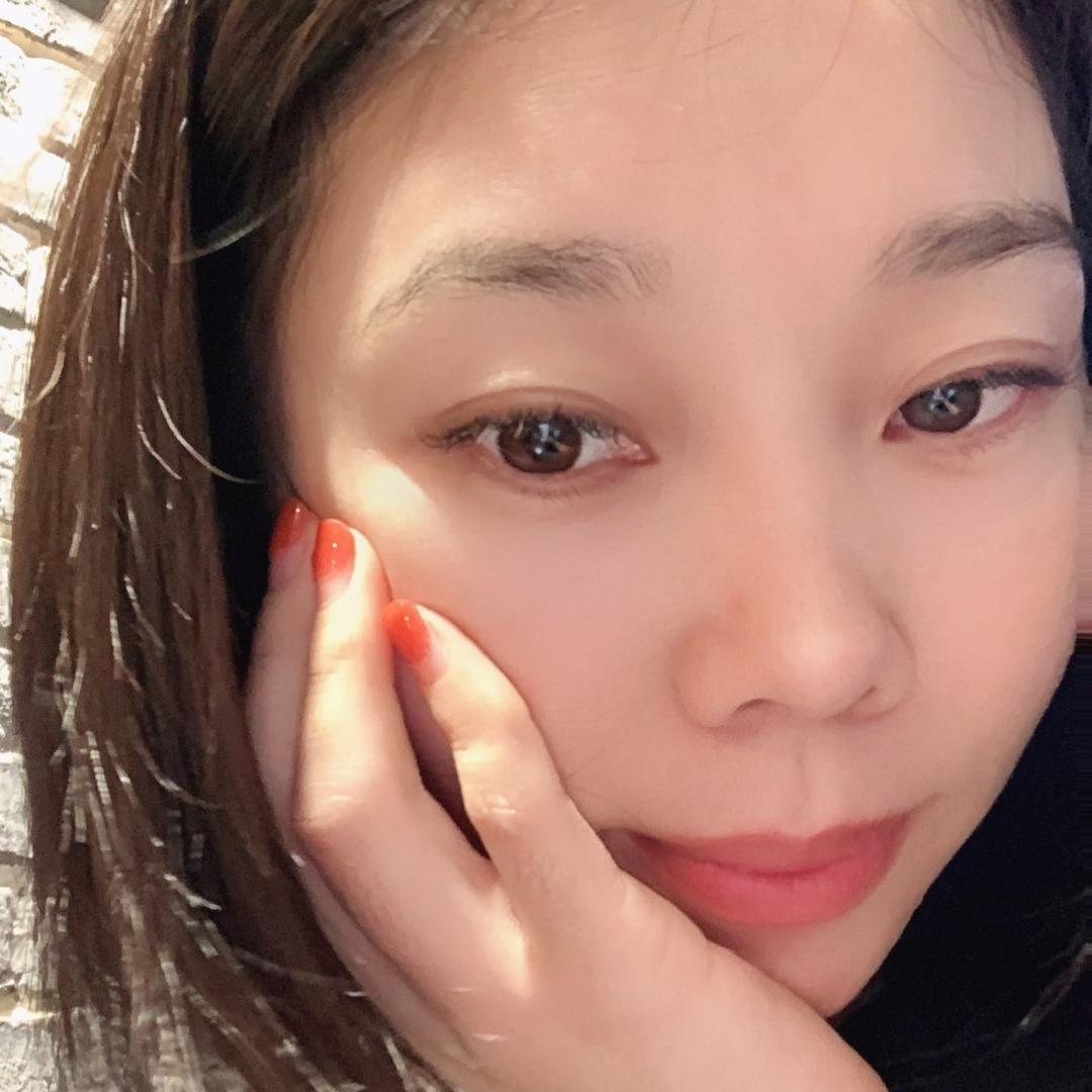 小妞保持微笑🙈