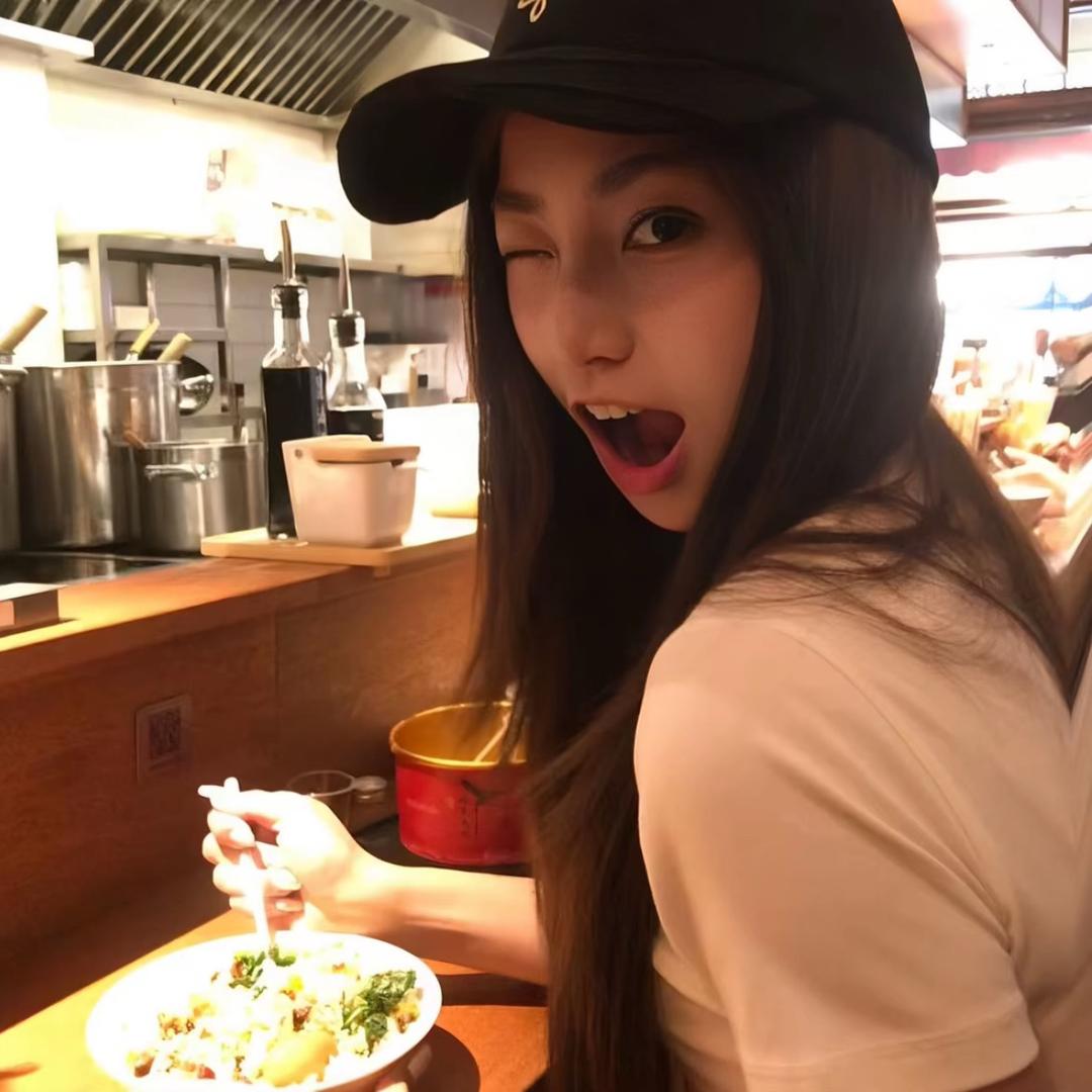 諾.