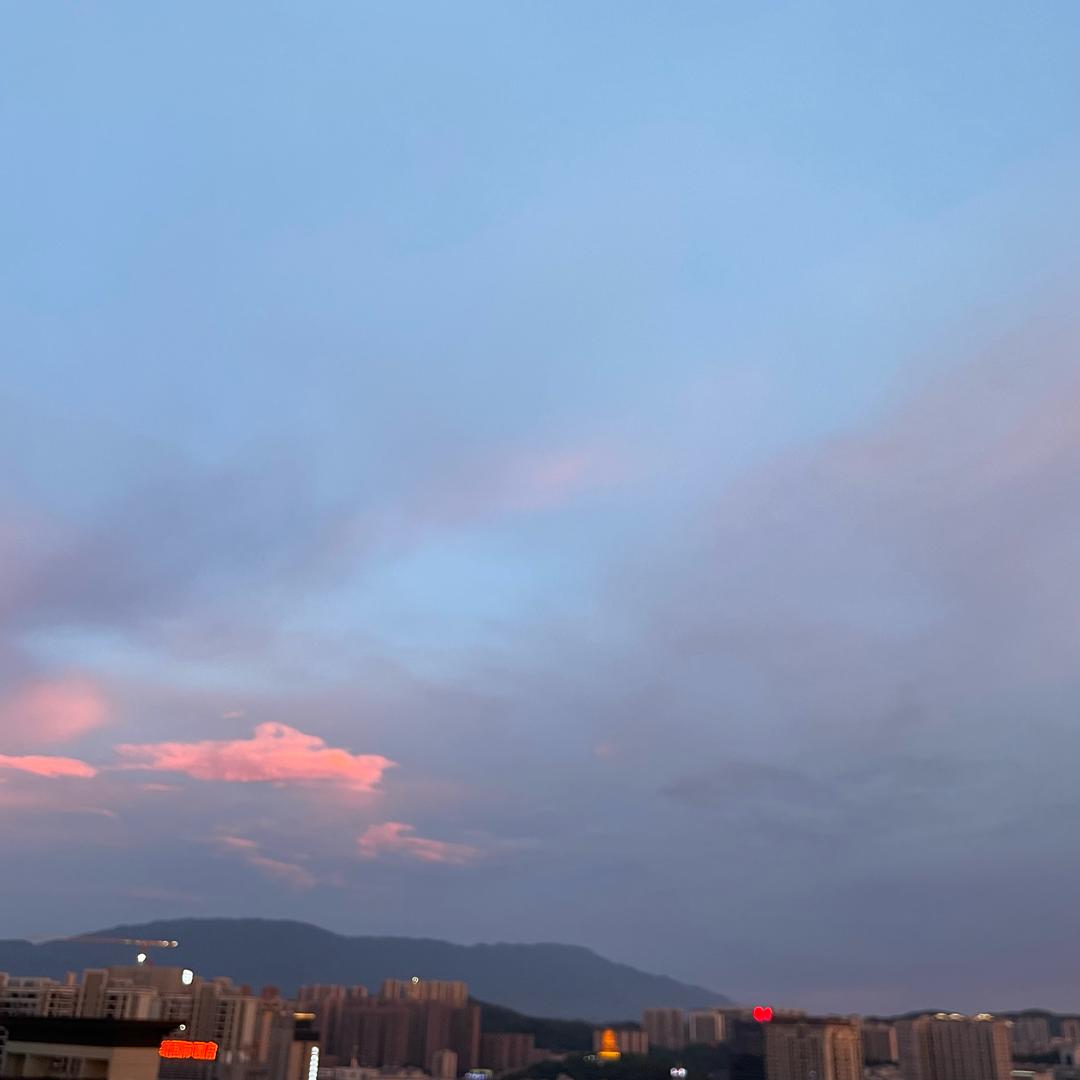 圆圆脸的小小阳